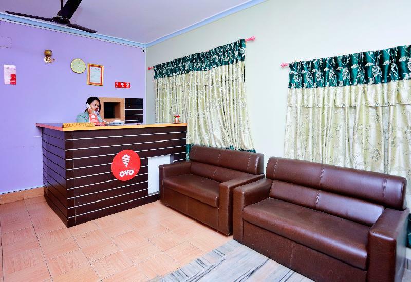 Oyo 575 Api Suites Pokhara Exterior foto
